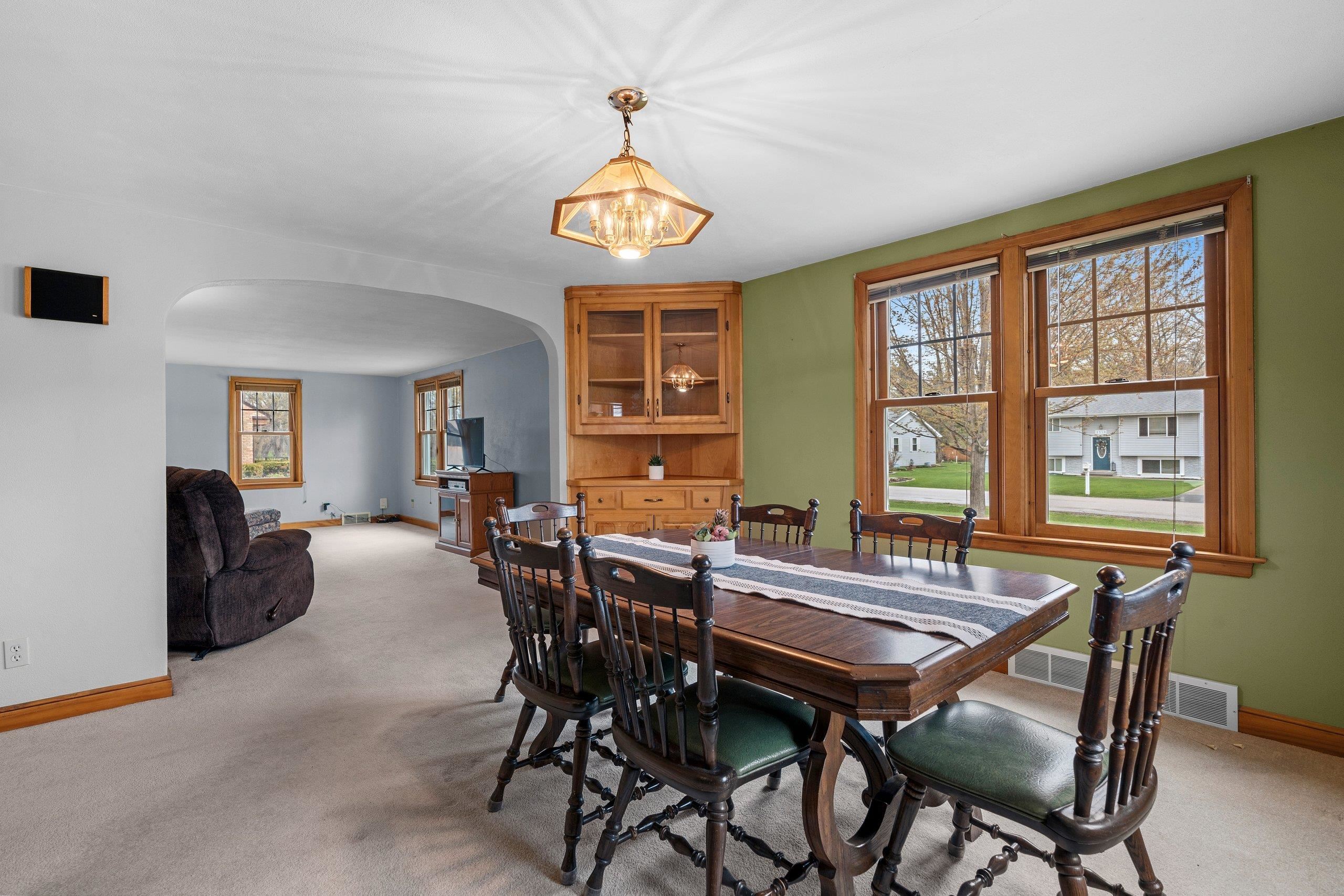 2301 Carleton Avenue Appleton, WI 54915 - Photo 9 of 78