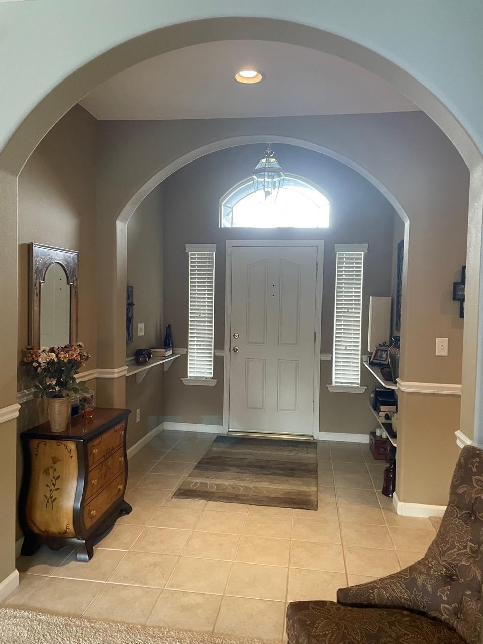 1278 Nelson Boulevard Selma, CA 93662 - Photo 2 of 14 a view of a lobby with a couch