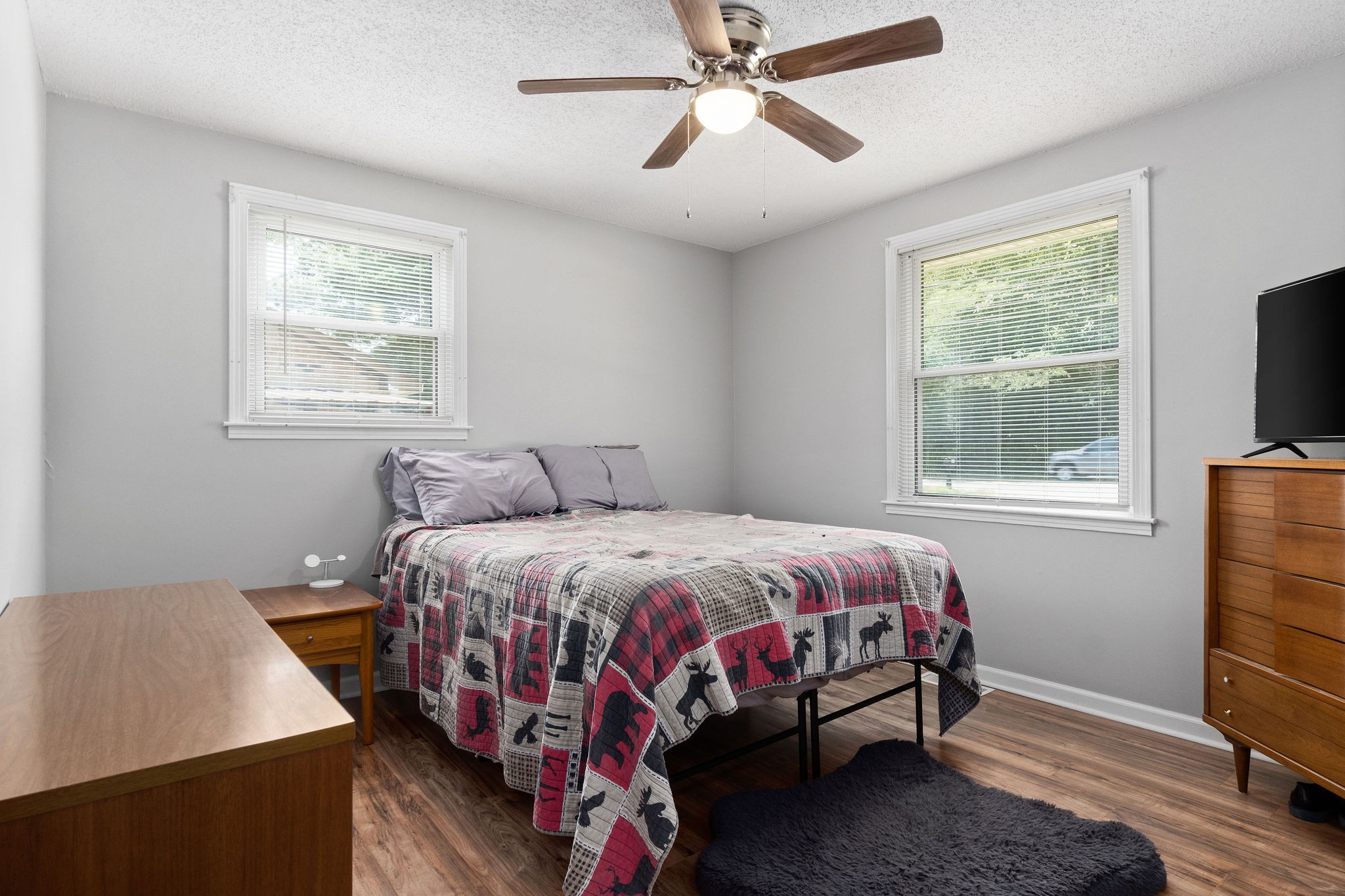 573 Lafayette Road Clarksville, TN 37042 - Photo 18 of 31 a bedroom with a bed and a window