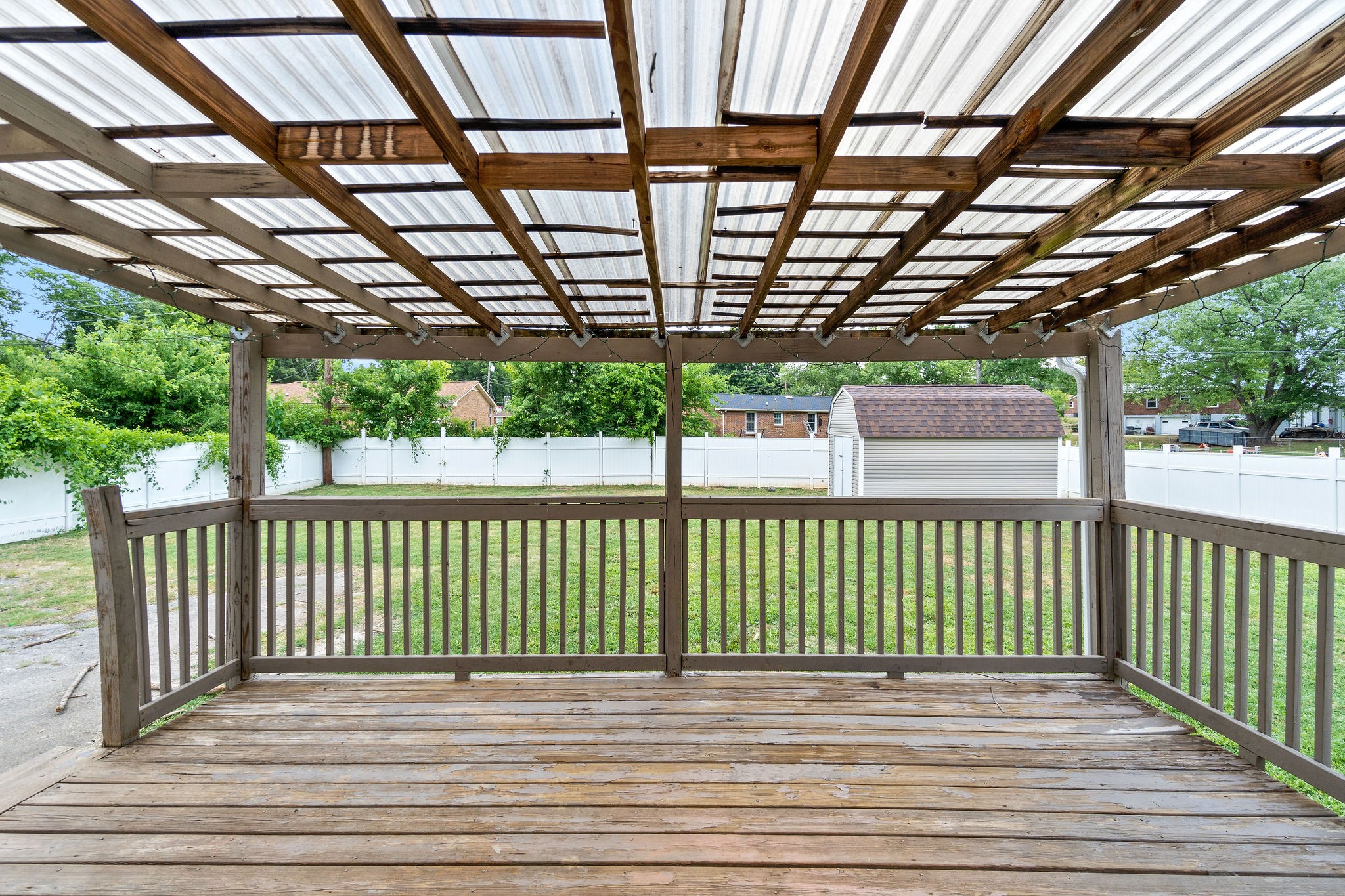 573 Lafayette Road Clarksville, TN 37042 - Photo 26 of 31 a view of a roof deck