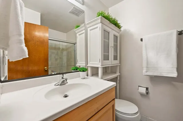 $185,000 | 1311 South Finley Road, Unit 416, Lombard, IL 60148