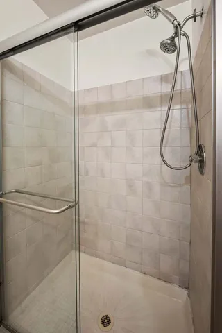 $185,000 | 1311 South Finley Road, Unit 416, Lombard, IL 60148