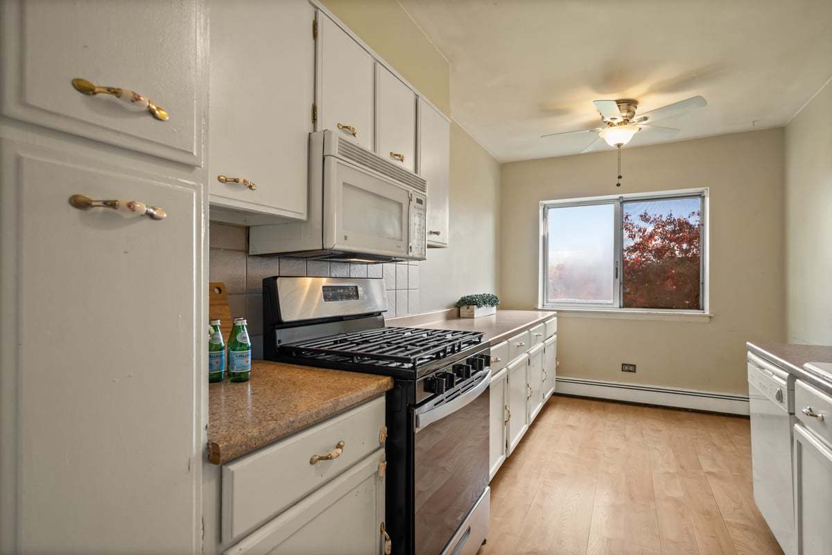 1311 South Finley Road, Unit 416 Lombard, IL 60148 - Photo 6 of 17