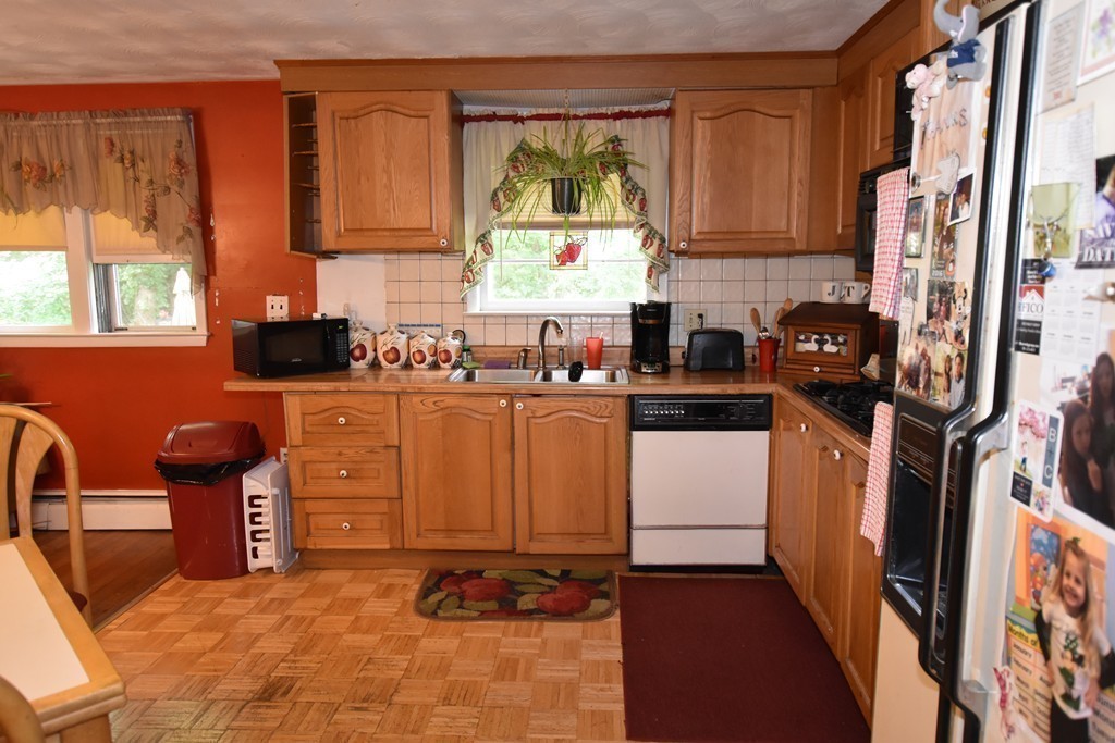 14 Sarah Street Burlington, MA 01803 - Photo 10 of 25