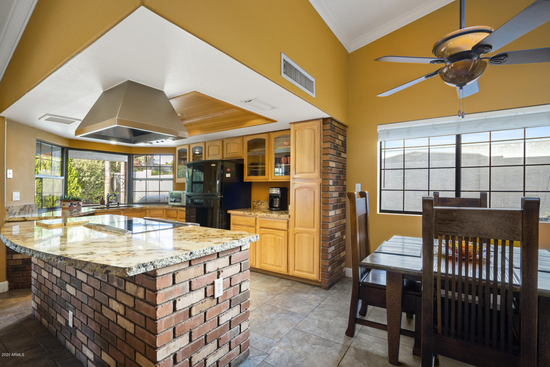 4432 East Grandview Road Phoenix, AZ 85032 - Photo 10 of 28 Kitchen