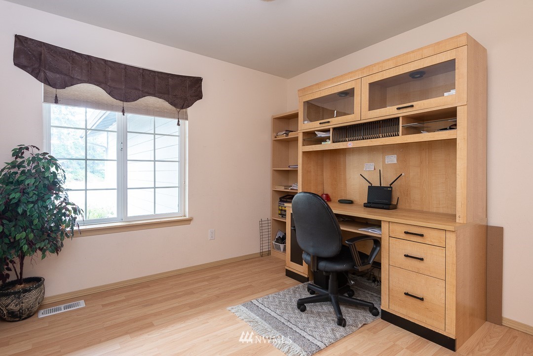 13245 Reo Road Southeast Rainier, WA 98576 - Photo 13 of 23 Gallery Image 13