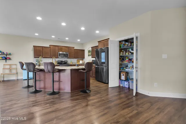 $425,000 | 1004 Spot Circle, New Bern, NC 28562