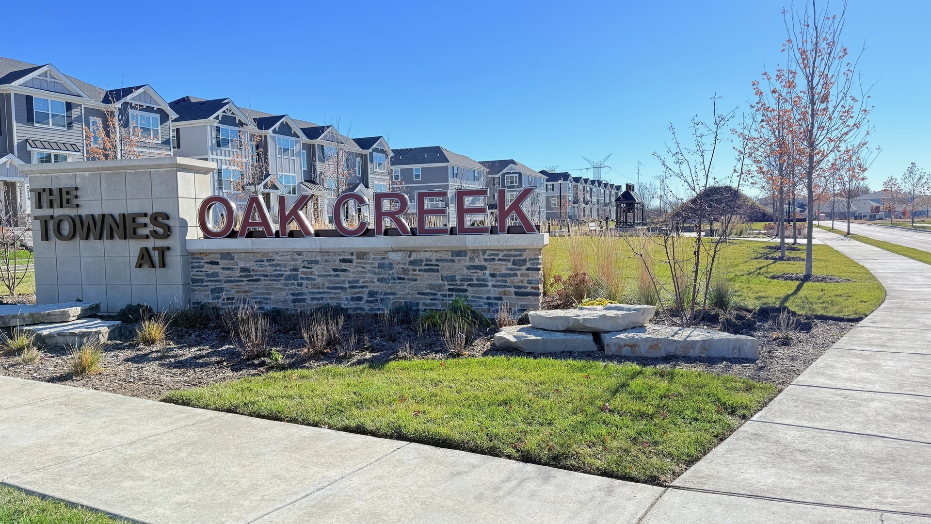 2008 Yellowstone Boulevard, Unit 2008 Mundelein, IL 60060 - Photo 23 of 25 a swimming pool with outdoor seating and yard