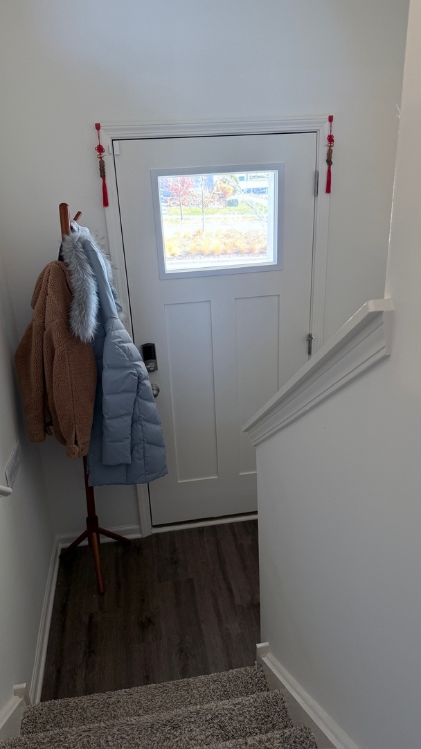 2008 Yellowstone Boulevard, Unit 2008 Mundelein, IL 60060 - Photo 3 of 25