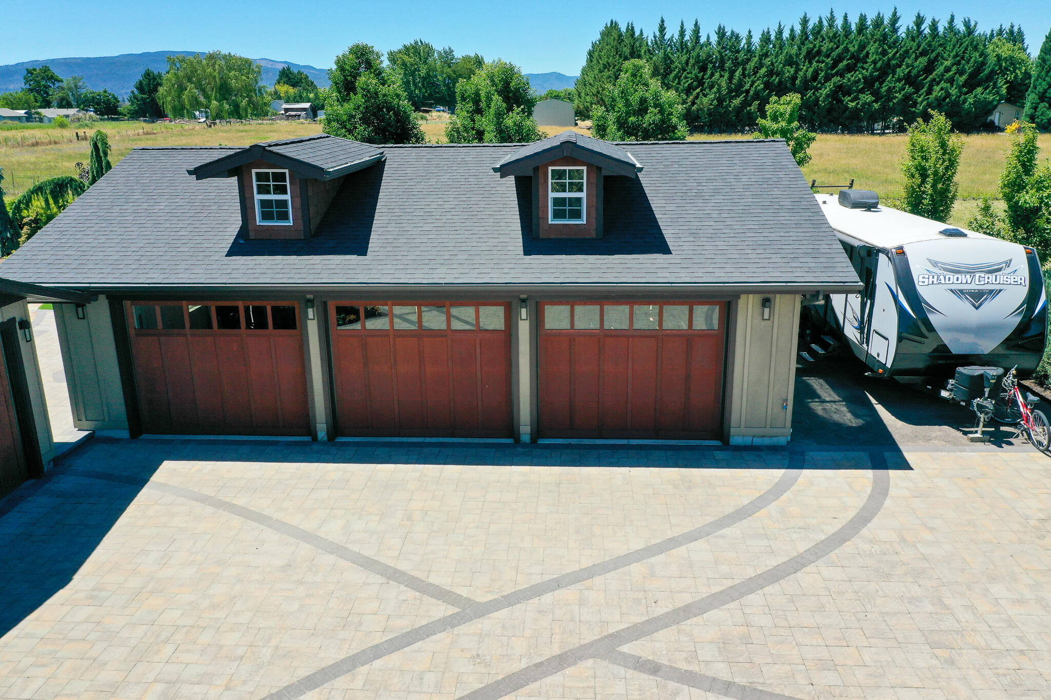 998 West Justice Road Central Point, OR 97502 - Photo 14 of 61 DJI_0960
