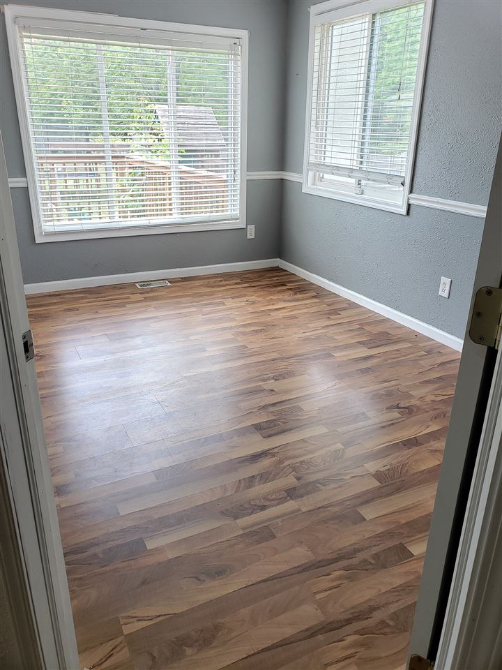 5297 Flushing Road Flushing, MI 48433 - Photo 20 of 35 31384378-19.JPG