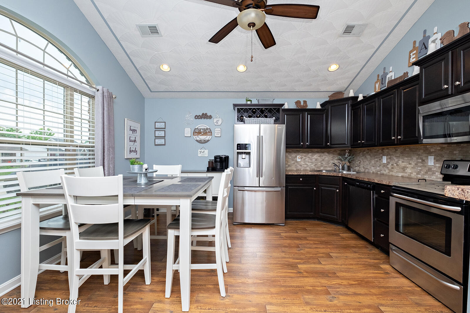 455 Madison Rae Boulevard Shepherdsville, KY 40165 - Photo 6 of 57 455 Madison Rae Blvd