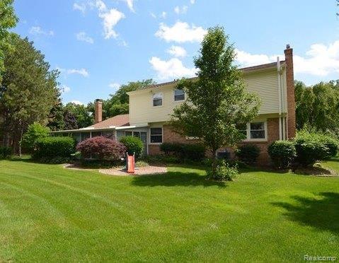 21648 Welch Road Northville, MI 48167 - Photo 7 of 29 7.JPG