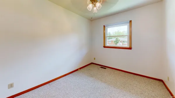 $210,000 | 1914 North Thomas Avenue, Evansville, IN 47711