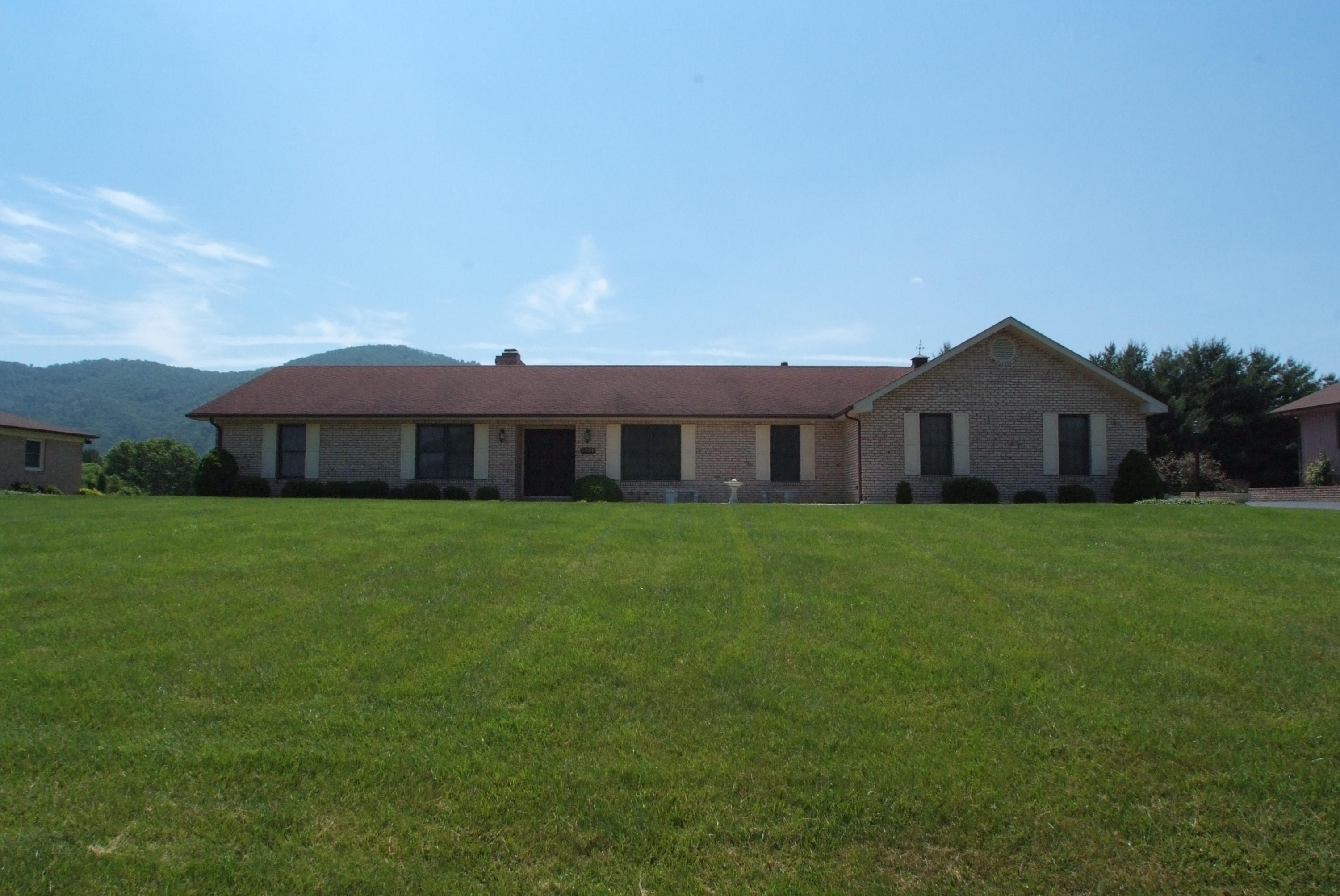 4631 Rte 1094 Roanoke, VA 24012 - Photo 1 of 21 FRONT EXTERIOR