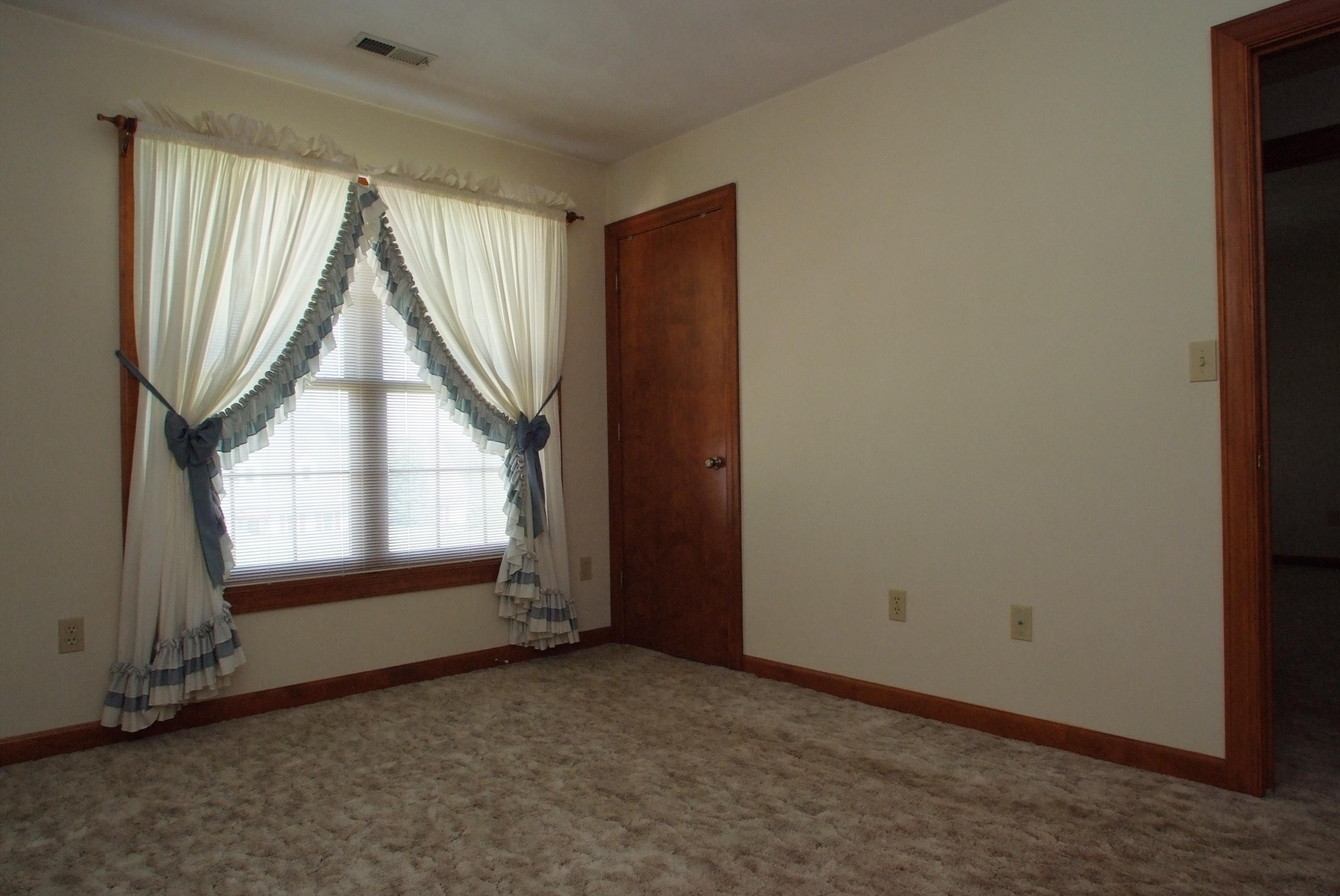 4631 Rte 1094 Roanoke, VA 24012 - Photo 14 of 21 INTERIOR