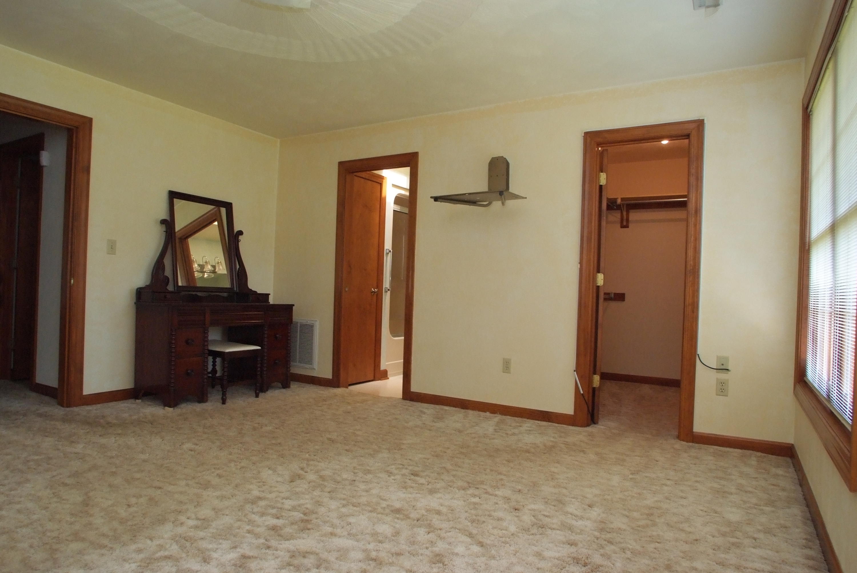 4631 Rte 1094 Roanoke, VA 24012 - Photo 16 of 21 INTERIOR