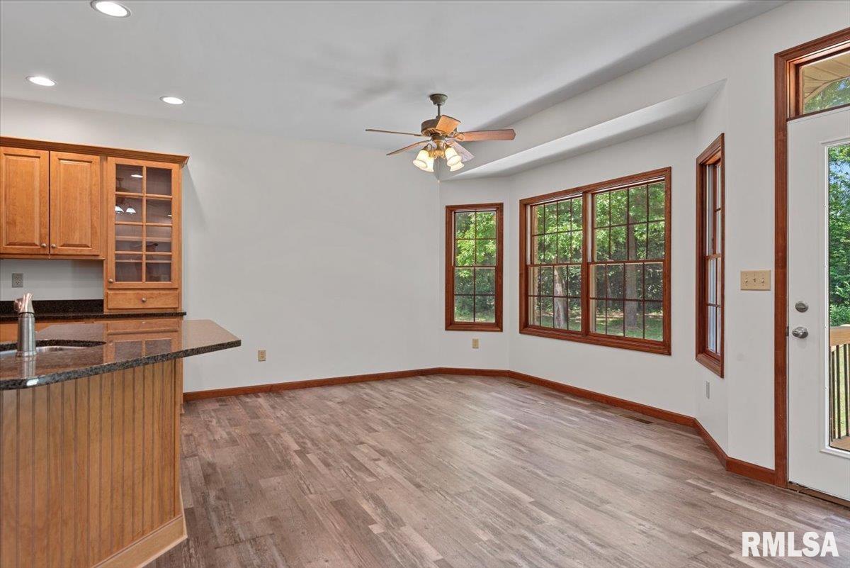 8065 Mechanicsburg Road Springfield, IL 62712 - Photo 11 of 53