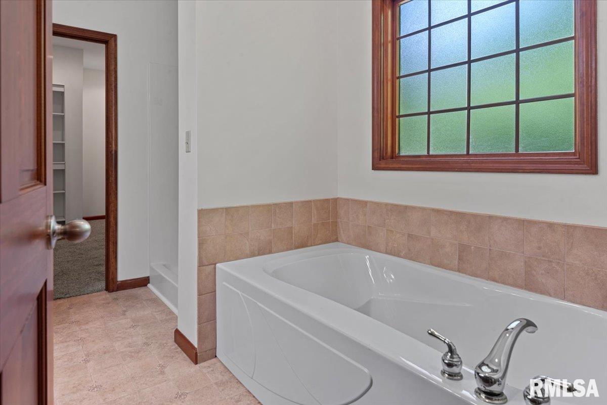 8065 Mechanicsburg Road Springfield, IL 62712 - Photo 23 of 53