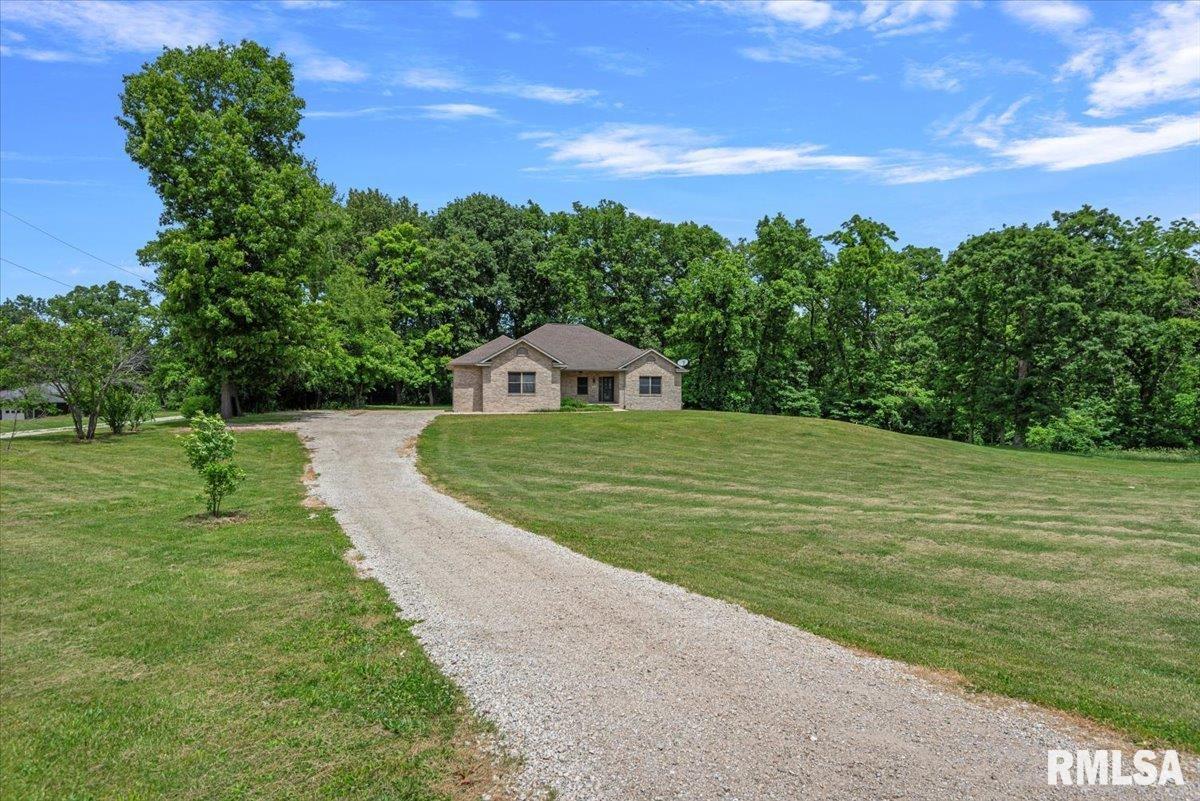 8065 Mechanicsburg Road Springfield, IL 62712 - Photo 4 of 53