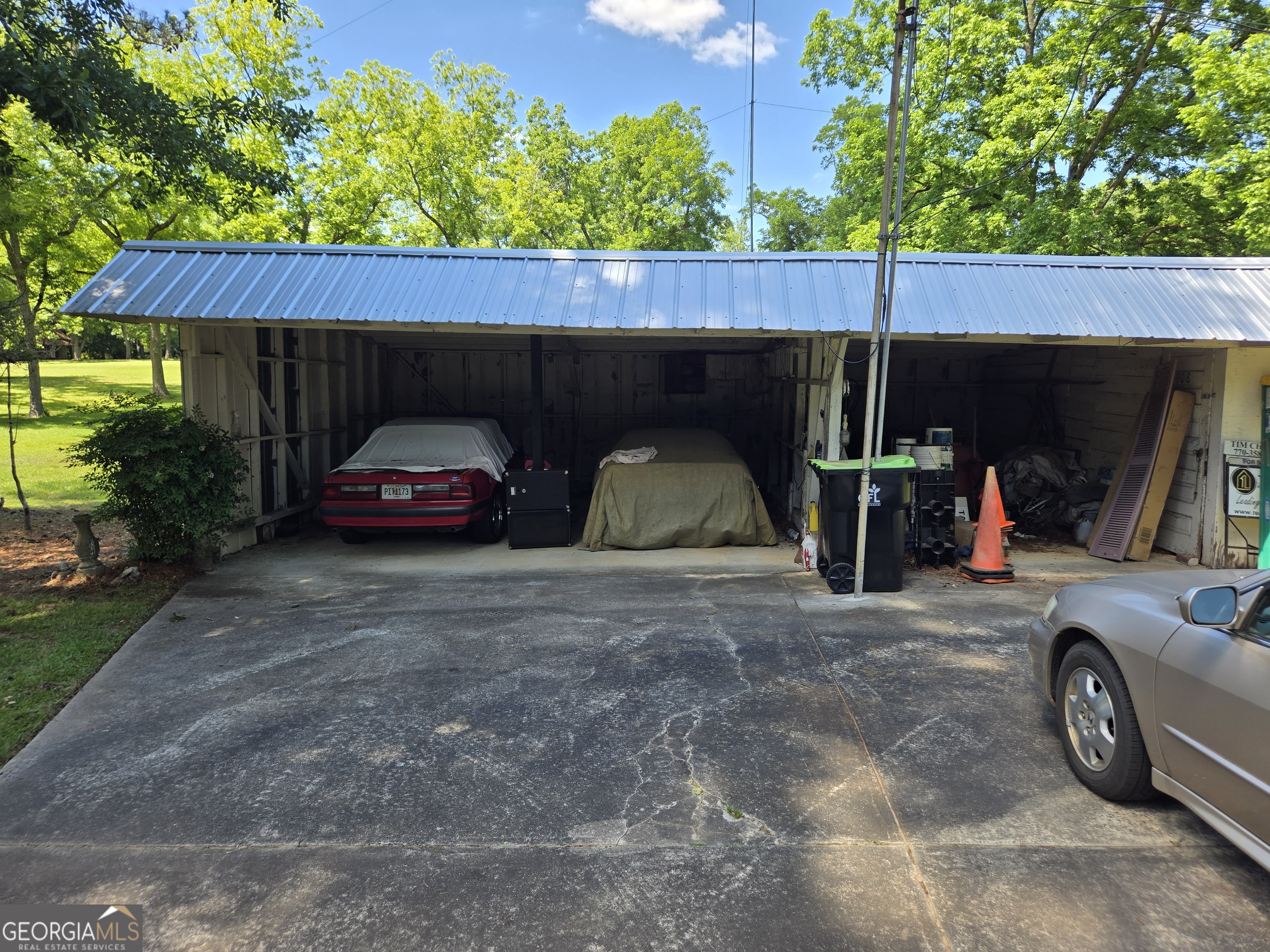 909 Thomaston Street Barnesville, GA 30204 - Photo 5 of 22