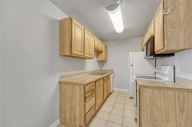 $1,550 | 8330 Zuni Street, Unit 219, Denver, CO 80221