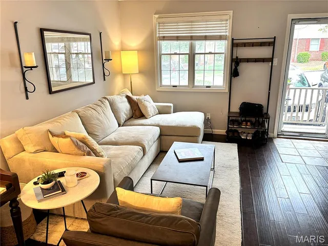 $205,000 | 1737 Canary Cove, St. Louis, MO 63144