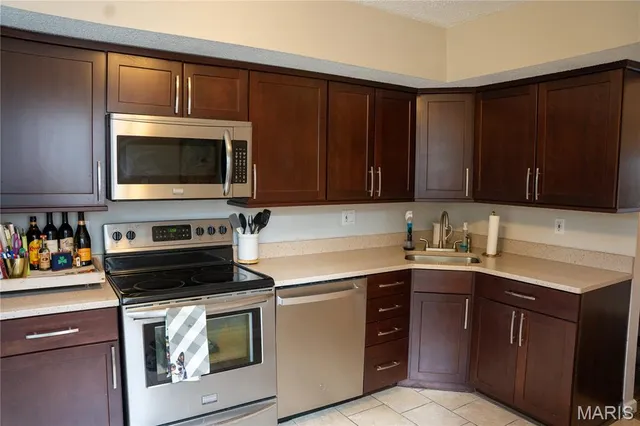 $205,000 | 1737 Canary Cove, St. Louis, MO 63144