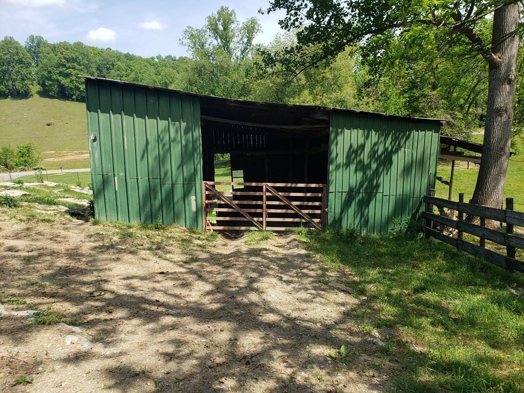 11006 Caney Valley Road Bristol, VA 24202 - Photo 20 of 34 caney v shed