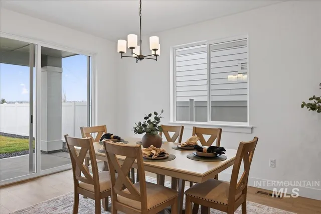 $469,000 | 1268 West Swift Fox Street, Meridian, ID 83642