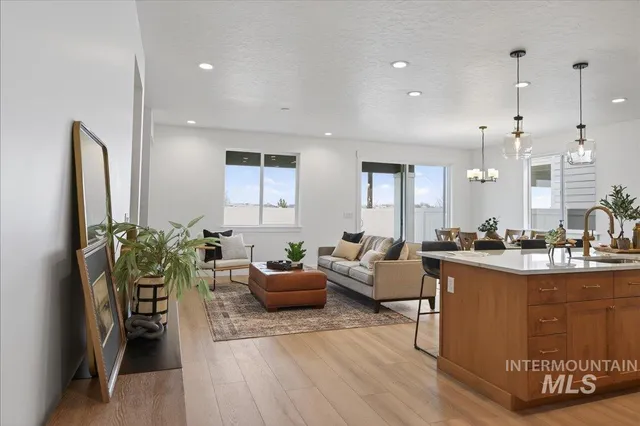 $469,000 | 1268 West Swift Fox Street, Meridian, ID 83642