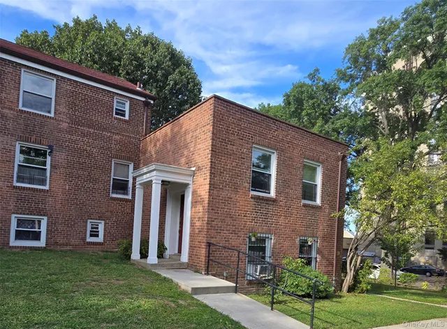 $250,000 | 147-57 Charter Road, Unit 26D | Kew Gardens Hills