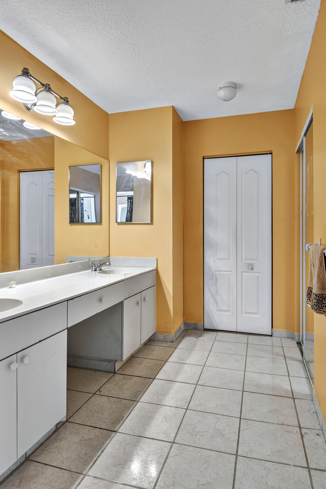 10334 Southwest 164th Place Miami, FL 33196 - Photo 25 of 41 R_F009 (4)