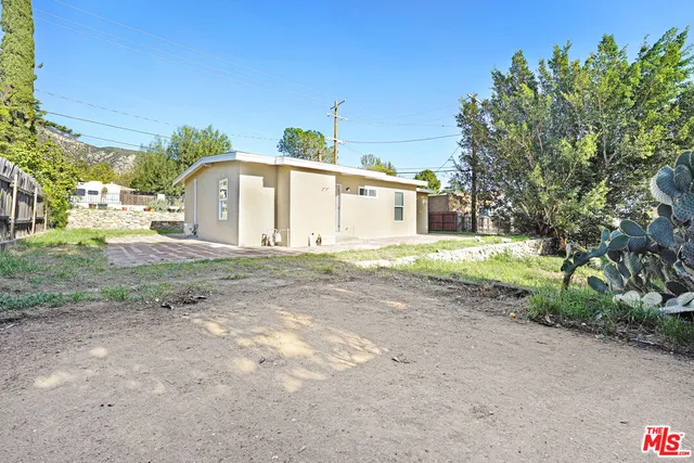 $3,500 | 13847 Aults Avenue, Sylmar, CA 91342