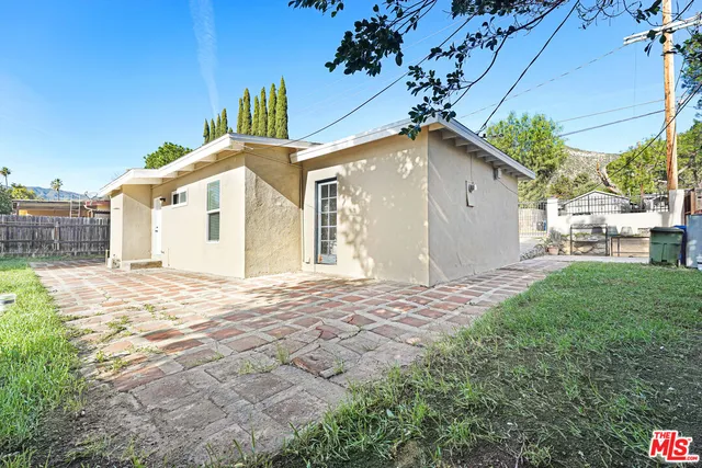 $3,500 | 13847 Aults Avenue, Sylmar, CA 91342