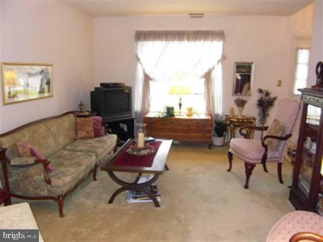 1135 Pond Road Harrisburg, PA 17111 - Photo 5 of 14 Gallery Image 5