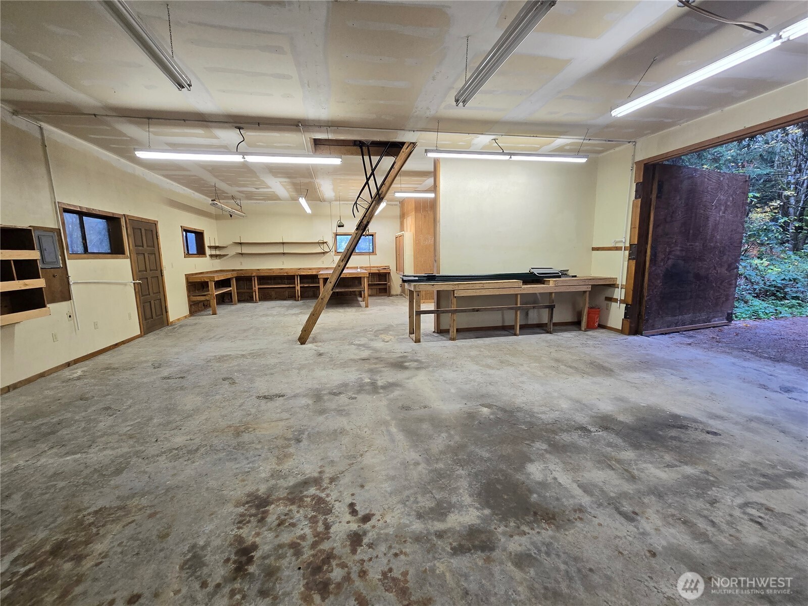 639 Lower Elwha Road Port Angeles, WA 98363 - Photo 37 of 38 a view of a room with gym equipment
