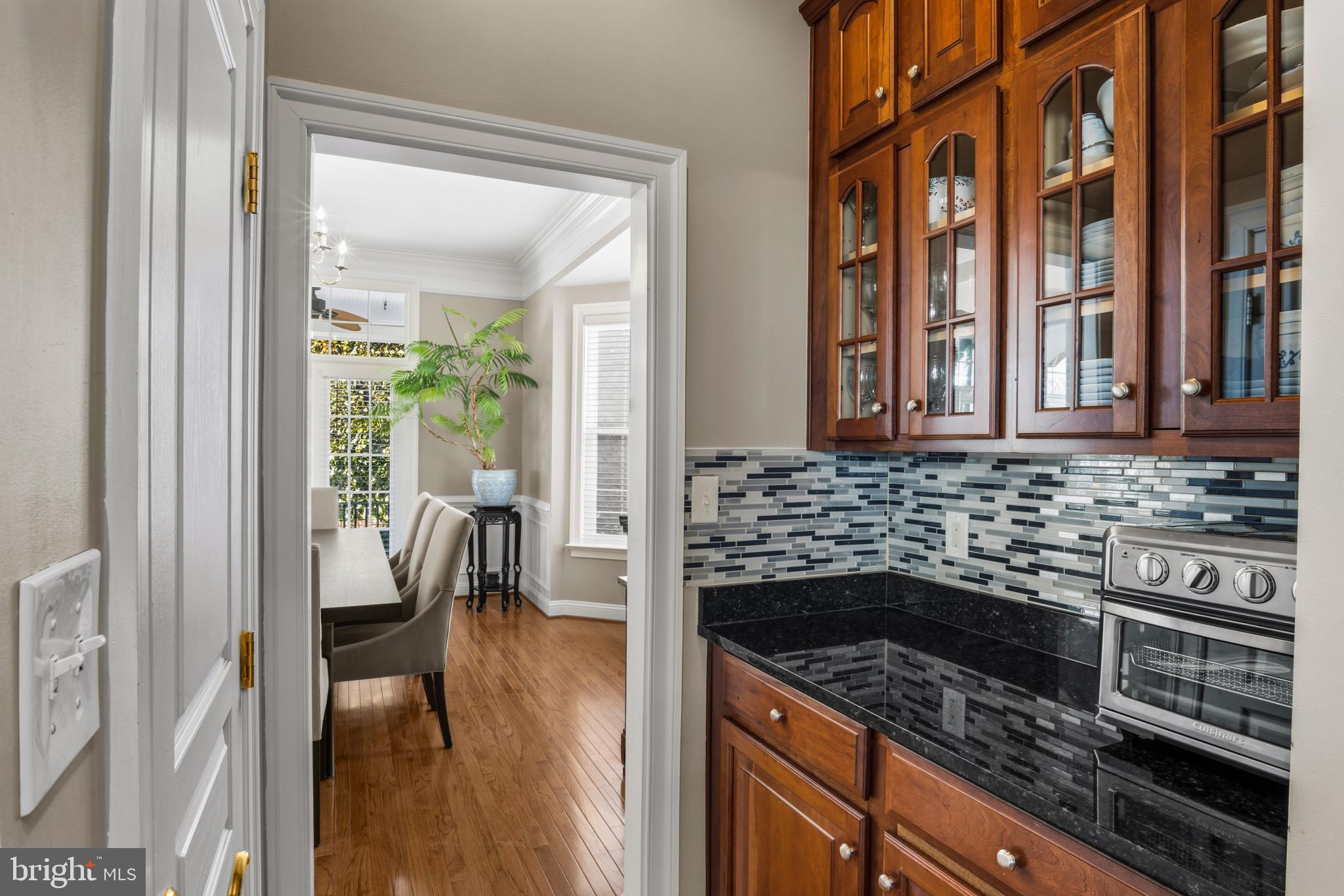 9223 Ox Road Lorton, VA 22079 - Photo 18 of 52 Butler Pantry