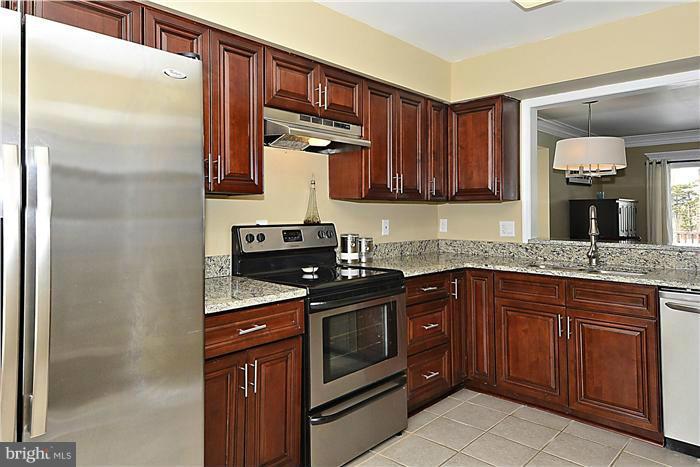 8324 2nd Avenue Vienna, VA 22182 - Photo 3 of 22 Kitchen