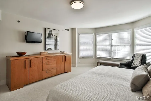 $345,000 | 561 Sarah Lane, Unit 107, Creve Coeur, MO 63141