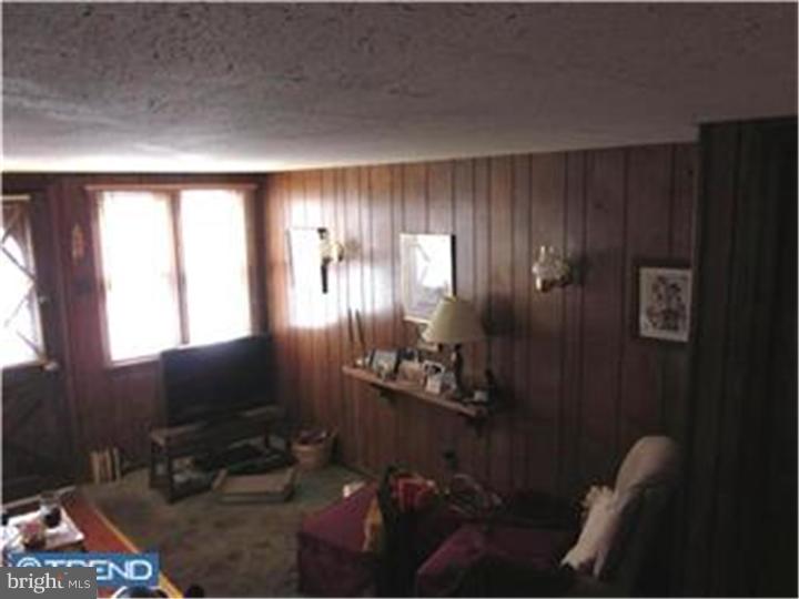 133 Haverford Road Folsom, PA 19033 - Photo 9 of 9 Family Room