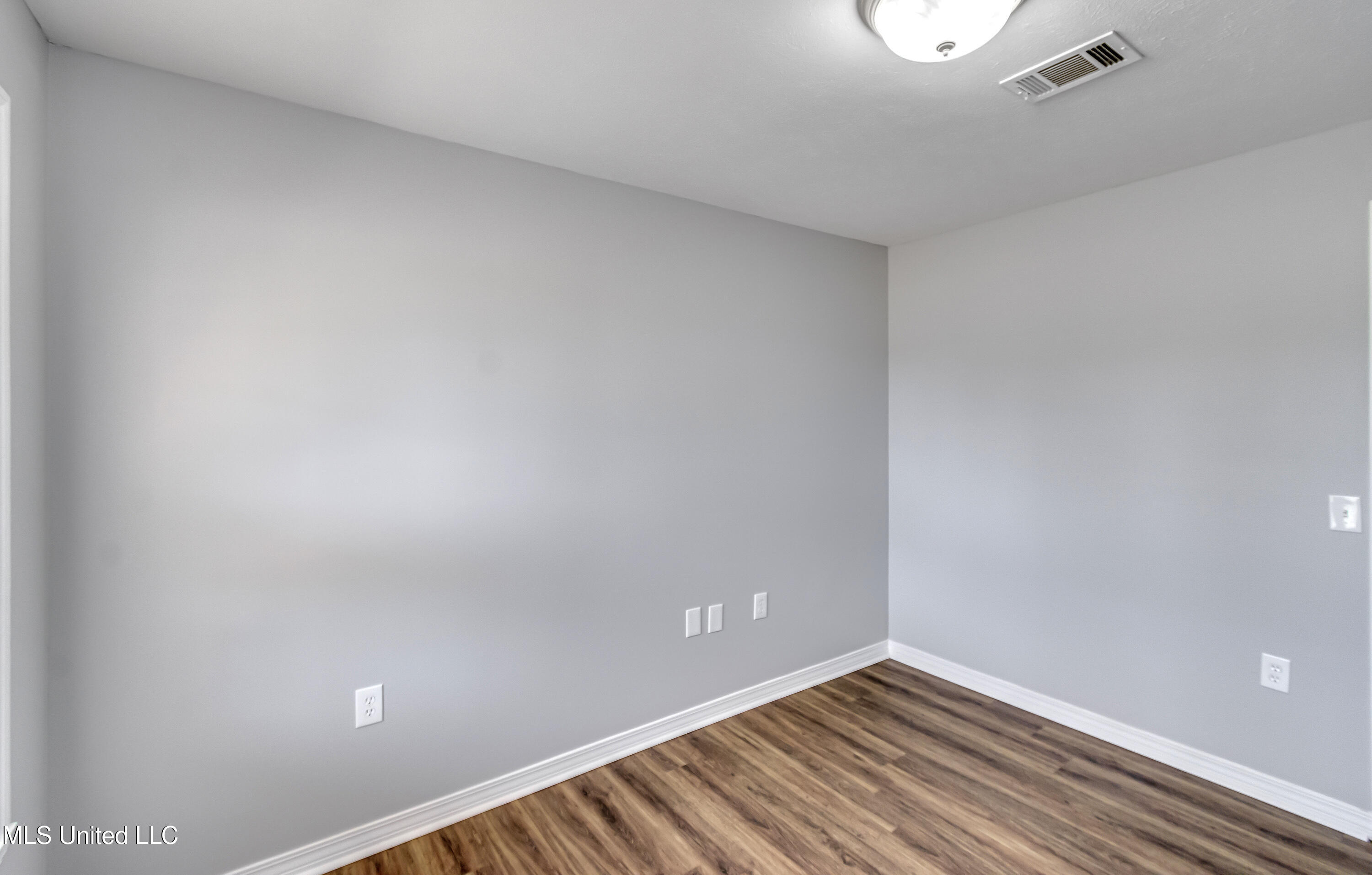 411 Parker Road Pelahatchie, MS 39145 - Photo 22 of 54 411 Parker Rd-37