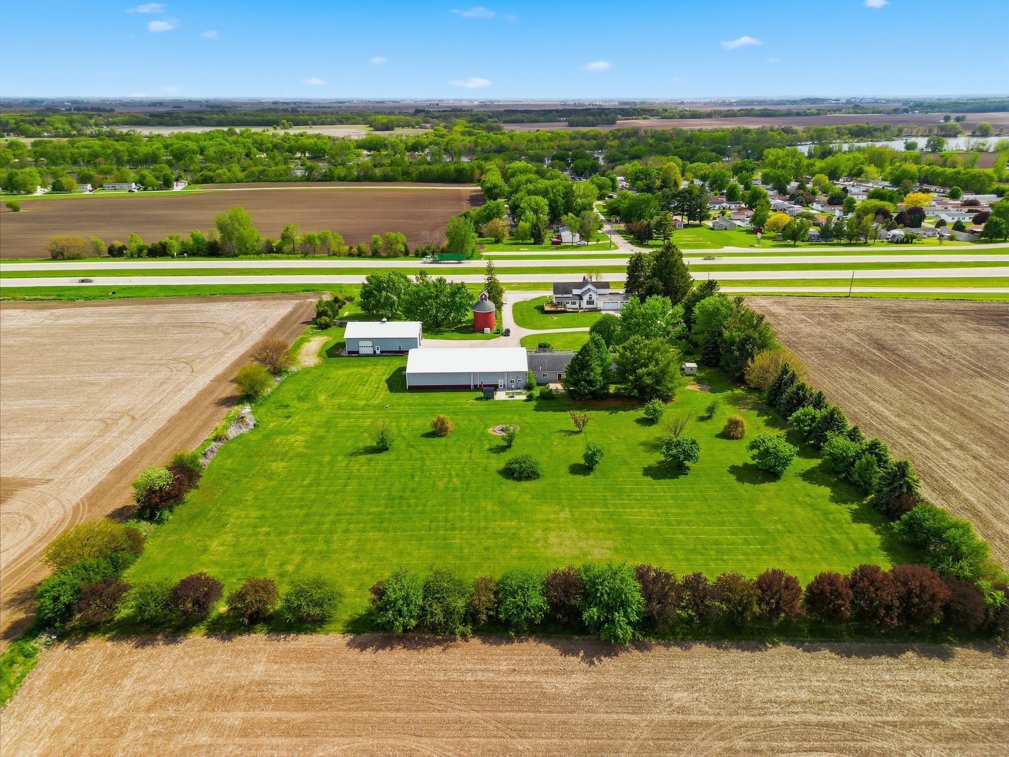 298 Highway 2 Dixon, IL 61021 - Photo 4 of 57