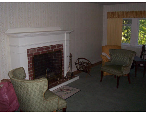 72 Shawsheen Road Billerica, MA 01821 - Photo 3 of 15