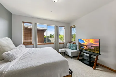 $699,000 | 10592 Boulders Road, Unit 8, Truckee, CA 96161