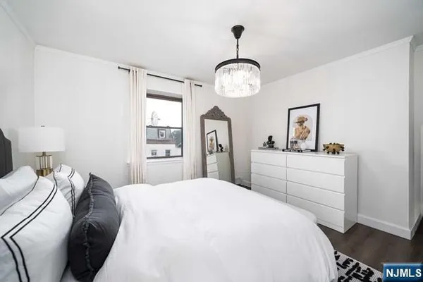 $2,400 | 141 Park Avenue, Unit 8, East Rutherford, NJ 07073