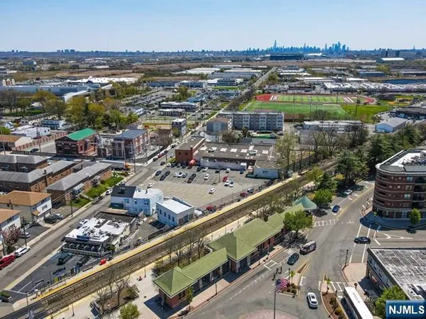 $2,400 | 141 Park Avenue, Unit 8, East Rutherford, NJ 07073