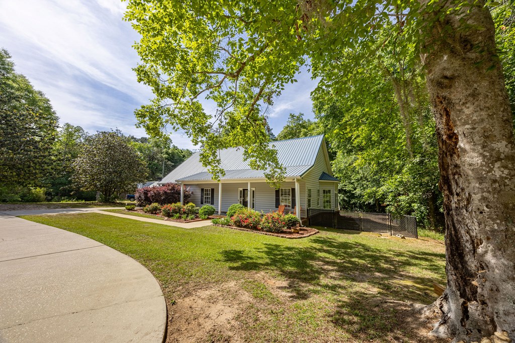 667 Fuller Road Dothan, AL 36301 - Photo 2 of 39