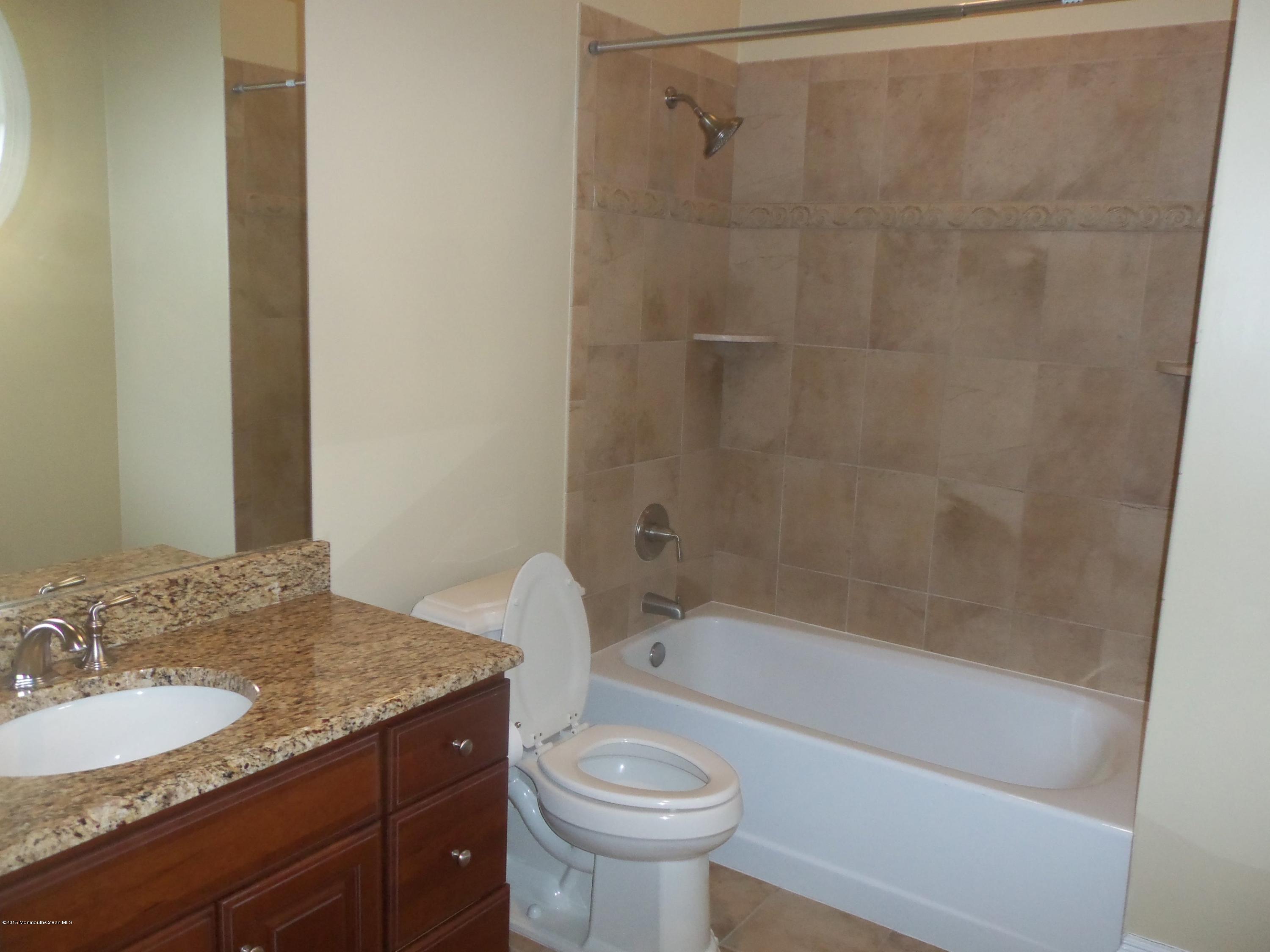 1021 Oval Road, Unit 1021 Manasquan, NJ 08736 - Photo 14 of 20 BR 2 En Suite Bath
