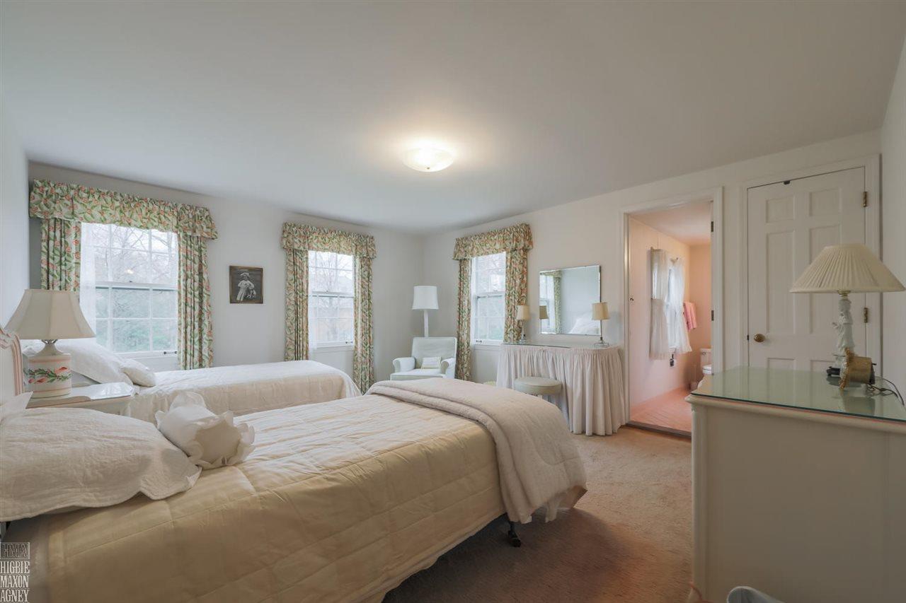 82 Cloverly Road Grosse Pointe Farms, MI 48236 - Photo 23 of 40